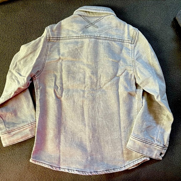 Button down shirt - Picture 2 of 2